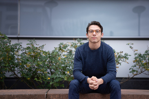 Charlie Naples, an SU senior, runs an eight-week finance class over Zoom with 11 students from the North Side Learning Center and Bronx Preparatory Charter School in New York City.