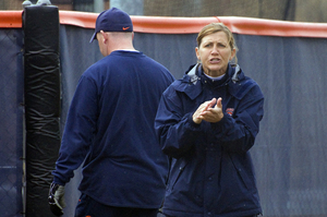 SU head coach Leigh Ross